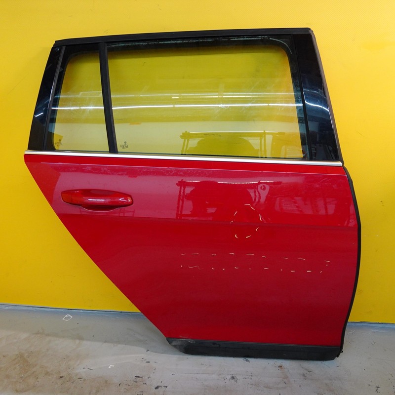 2015-2019 VW GOLF Rh Rear Door Assembly Golf Sportswagen