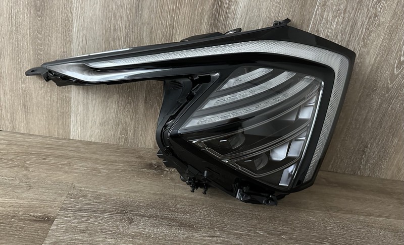 2023-24 KIA SPORTAGE RH HEADLIGHT ASSYOEM PART #92102-DW000