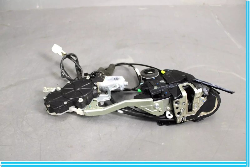 07-09 Lexus UFS40 LS460 Rear Right Side Door Lock Latch w/ Motor 69050-50080 OEM