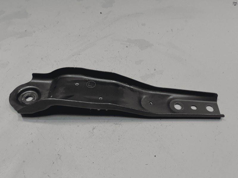 Nissan Rogue AWD Rear Subframe Crossmember Driver Side Stay Bracket OEM 2021-25