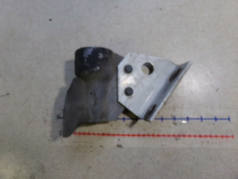 Left LH 12328AA Peterbilt Hood Guide Bracket 13-05100 *FREE SHIPPING*