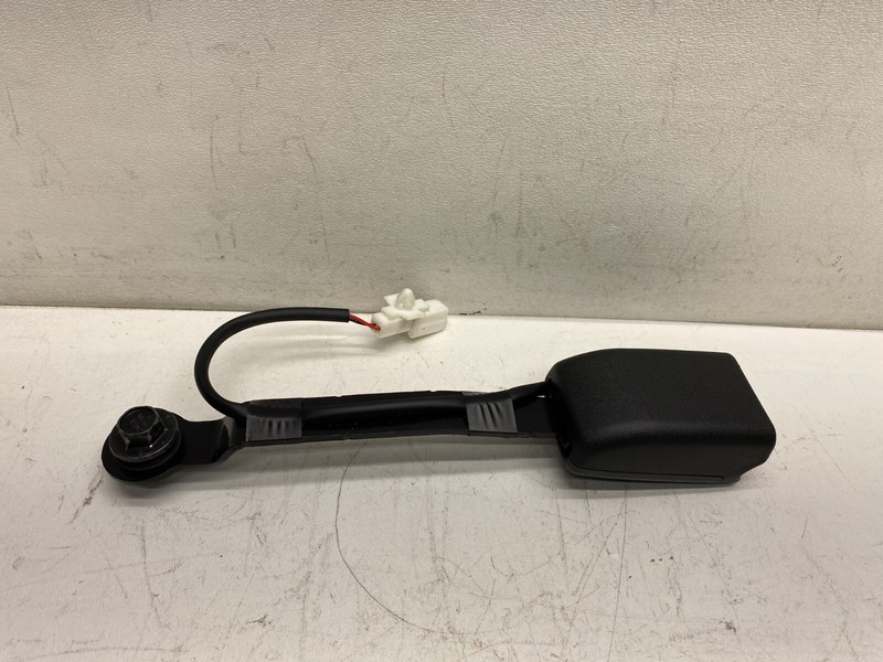 2014-2016 MAZDA 6 RIGHT FRONT SEAT BELT BUCKLE LATCH RECEIVER OEM