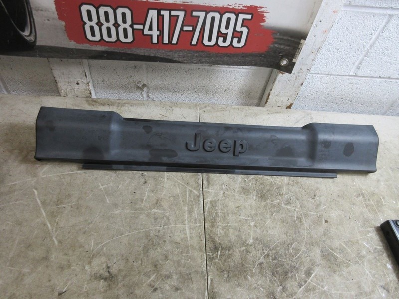 1997-2006 Jeep Wrangler TJ OEM Font Bumper Upper Plastic Trim Cover 55155667