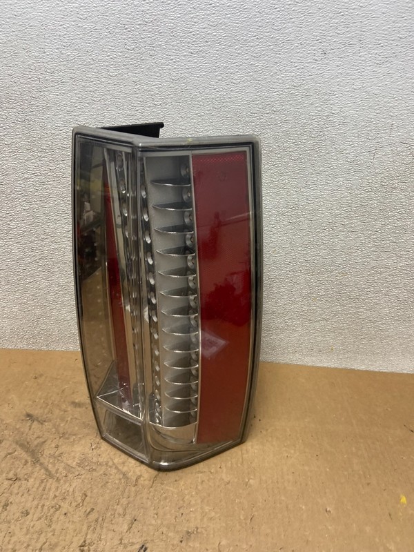 2007 to 2014 Cadilla Escalade Driver Side Right Passenger Side Tail Light AA0083