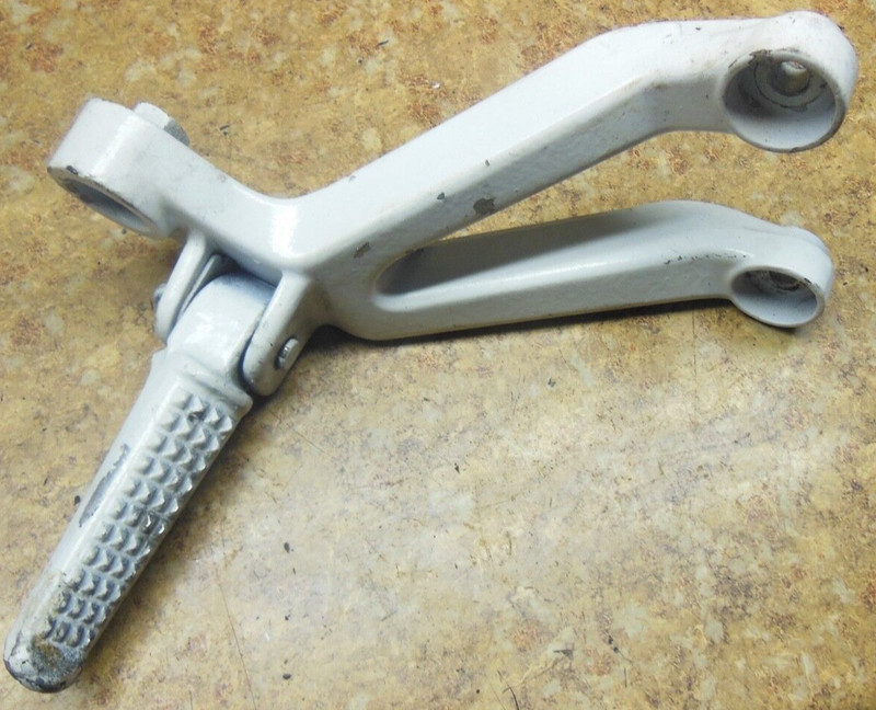 2002 Honda CBR600F4 CBR 600 F4 CBR600 Right Rear Foot Rest Peg Pedal Mount 02 01