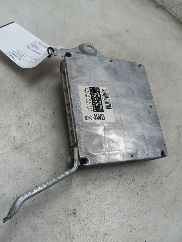 99 LEXUS RX300 PASSENGER RIGHT ABS ELECTRONIC CONTROL MODULE