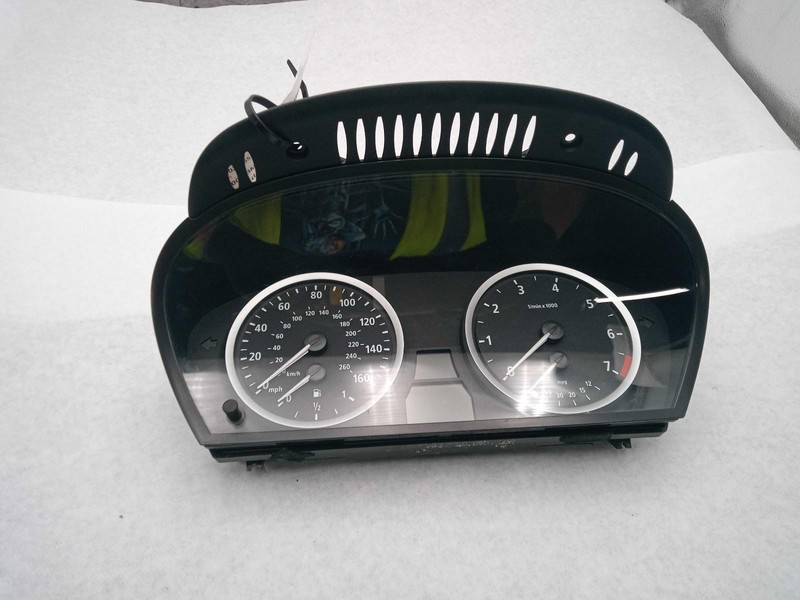 2004 BMW 525I Speedometer Gauge OEM 328539 175K Miles - Used Part