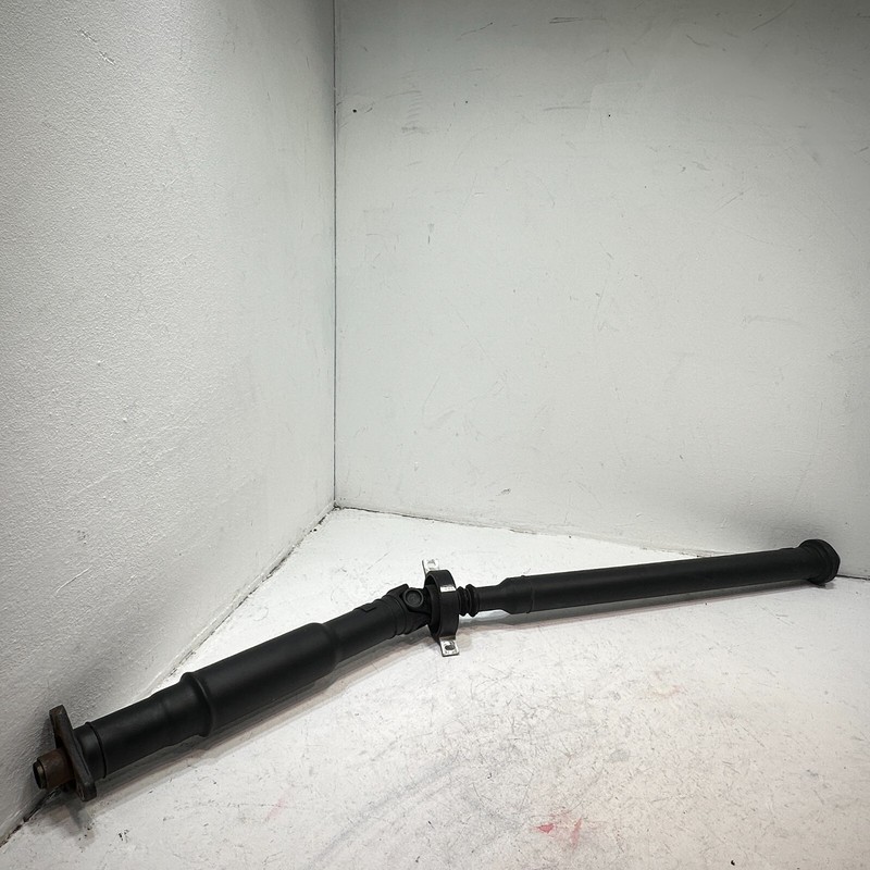 2018-2020 BMW 530e xDrive REAR DRIVE SHAFT DRIVESHAFT PROPELLER OEM