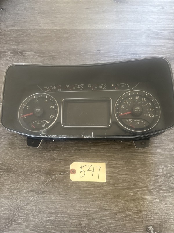 2018 INTERNATIONAL NAVISTAR INSTRUMENT CLUSTER- P/N: 4093454C1