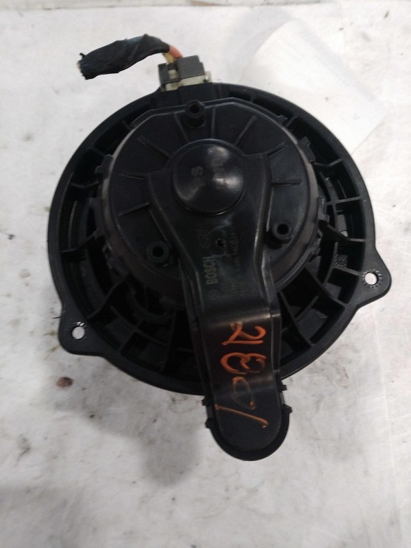 2015 KIA Soul HVAC Blower Motor OEM 97113B2000 Green 147K Miles
