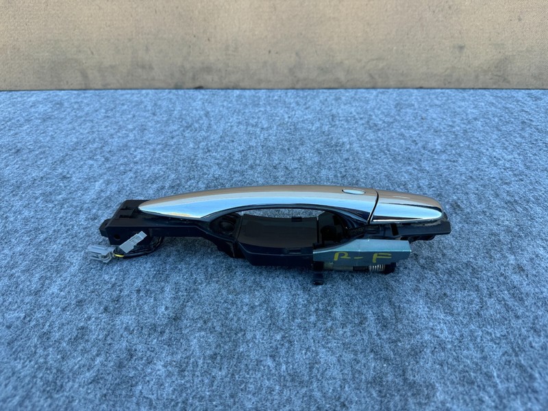 INFINITI FX35 FX50 QX70 09-17 OEM FRONT RIGHT PASSENGER DOOR HANDLE (KEYLESS)