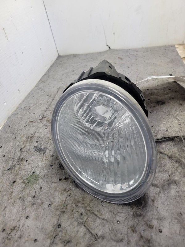 Driver Corner/Park Light Fog-driving Bumper Mounted Fits 13-19 LEGACY 1760501
