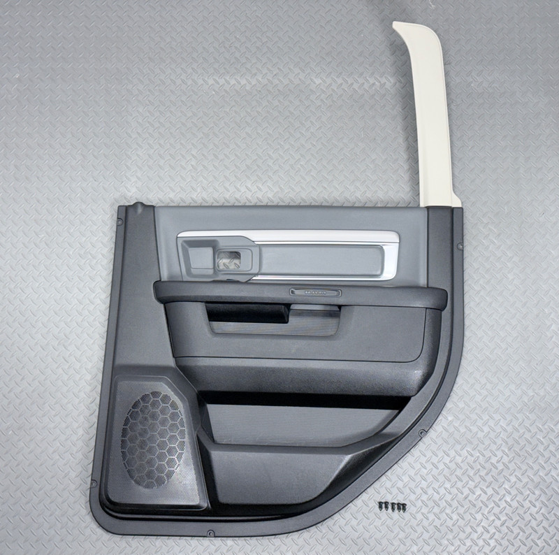 ✅ 13-24 RAM 1500 Classic 2500 3500 CREW CAB OEM REAR RIGHT DOOR TRIM PANEL RH