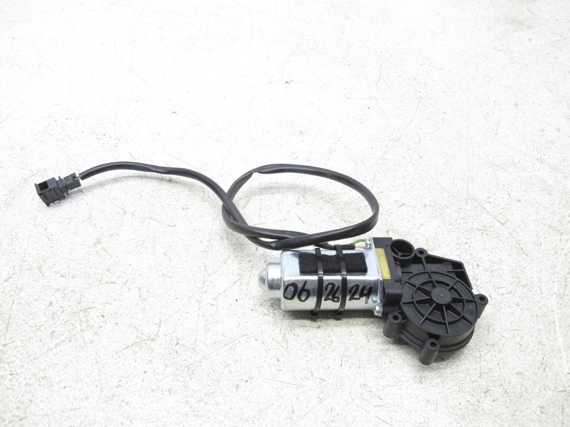08-17 AUDI 8T A5 S5 RS5 COUPE BACK GLASS SUNSHADE BLIND ROLLER MOTOR REAR OEM 06