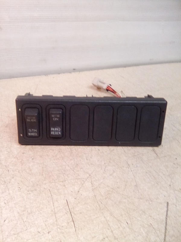 2016 International Prostar 3575432C5 32289-101 Dash Switch Panel