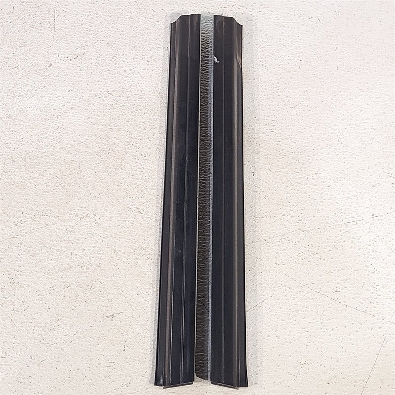 99-04 Mustang Coupe Rear Exterior Quarter Window Moldings Lh Rh Set AA7073
