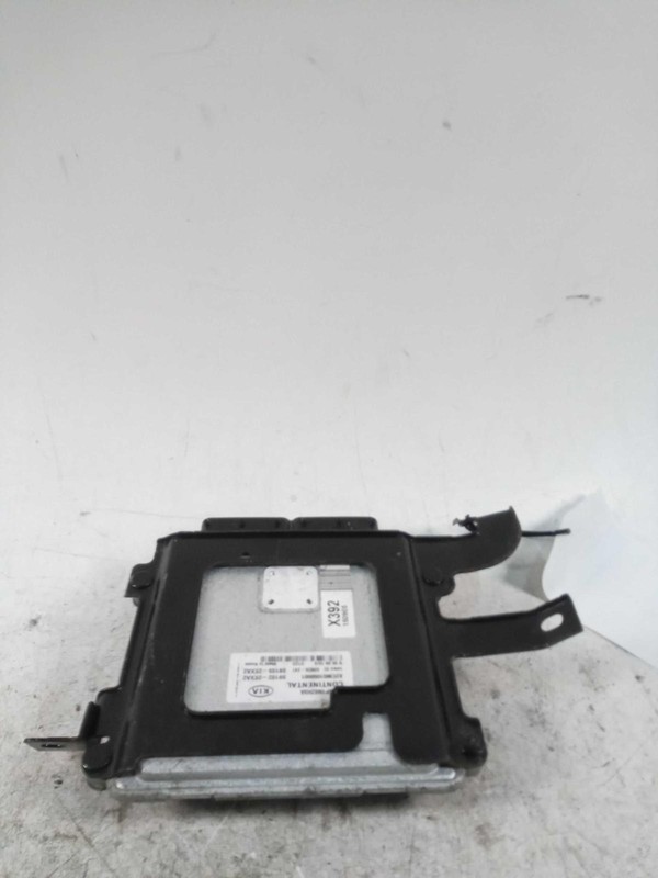 2016 KIA FORTE Engine Control Module ECM 1.8L Black OEM 391032EXA2 Used