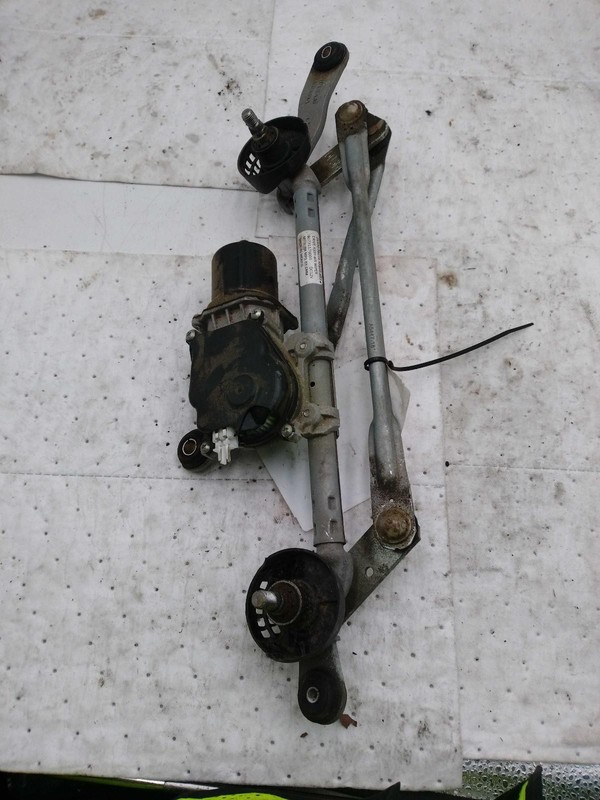 2020 Nissan Versa Wiper Motor OEM Grey 288005EE0A 100K Miles, 6 Month Warranty