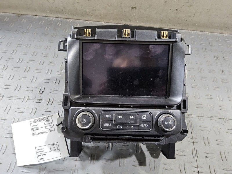 2017-2020 Chevy SUBURBAN 1500 Radio Control Panel With Screen ID 84540932