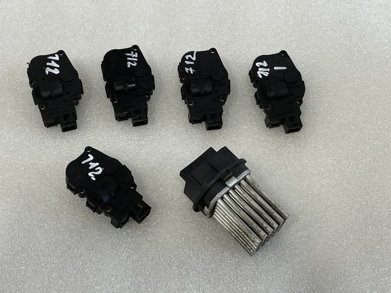 2010-2013 MERCEDES E350 E550 C207 HVAC HEATER SERVO ACTUATOR MOTORS AND RESISTOR