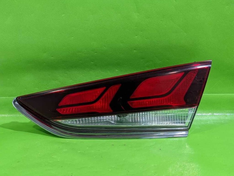 18 19 SONATA PASSENGER RIGHT LID TAILLIGHT LAMP OEM 4553-55