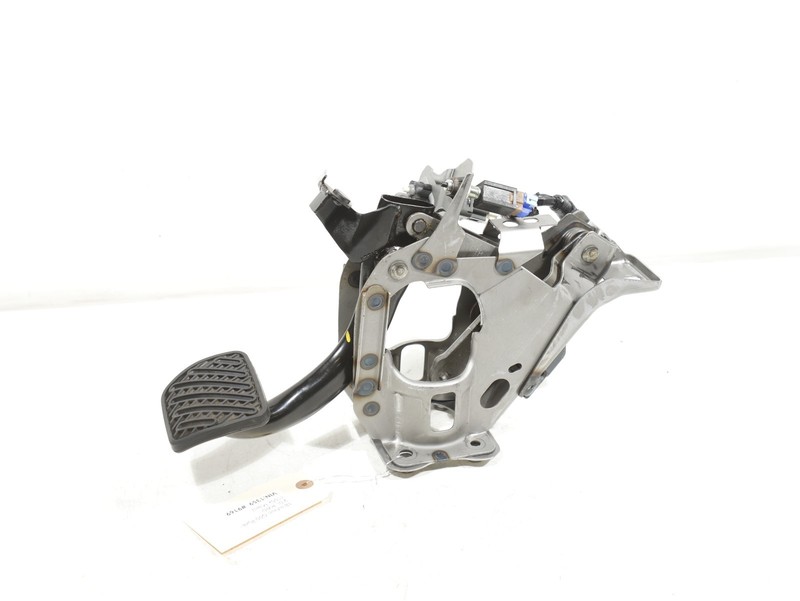 2014-2020 Infiniti Q50 Q60 Brake Stop Pedal W/ Bracket & Pad OEM