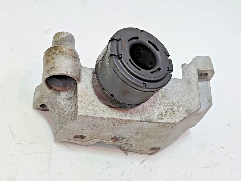 2024-25 BUICK ENVISTA FWD 1.2L ENGINE MOTOR MOUNT SUPPORT BRACKET W/ DAMPER OEM