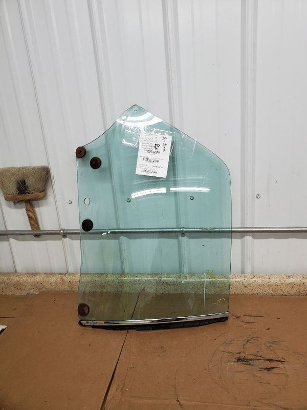Passenger Right Rear Door Glass Lesabre HT Fits 71-74 BUICK 297121