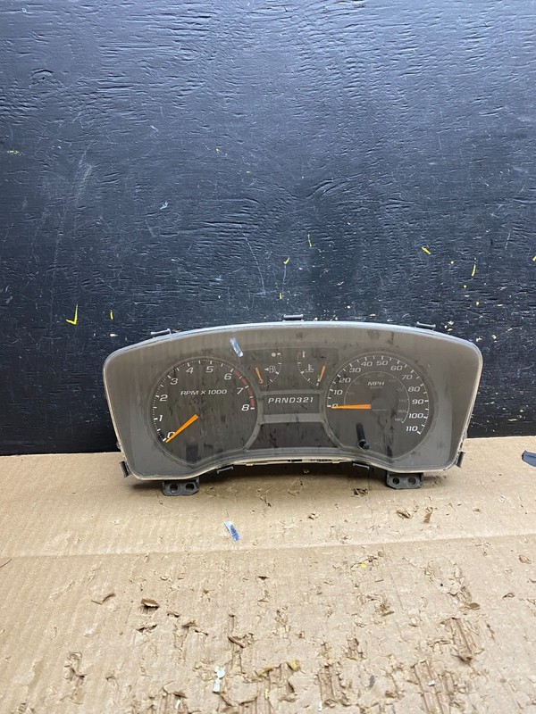 2004 to 2012 GMC Canyon Instrument Cluster Speedometer OEM V7637 DG