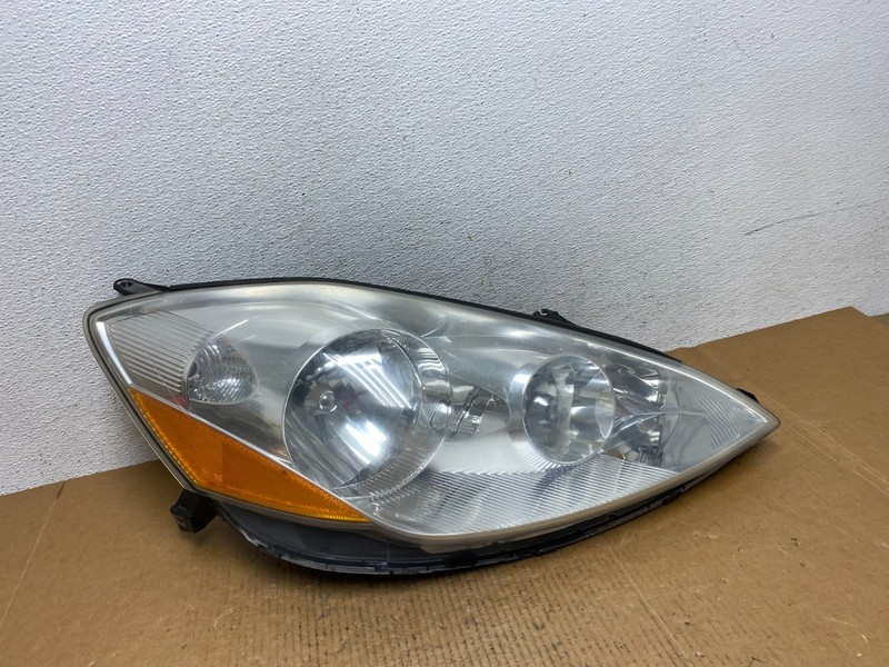 2006 to 2010 Toyota Sienna Right Passenger Rh Side Headlight Halogen AE0493 DW