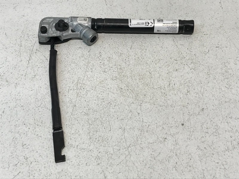 Passenger Right Hand Seat Belt Pretensioner For Tesla Model Y 3 1090324-01-C