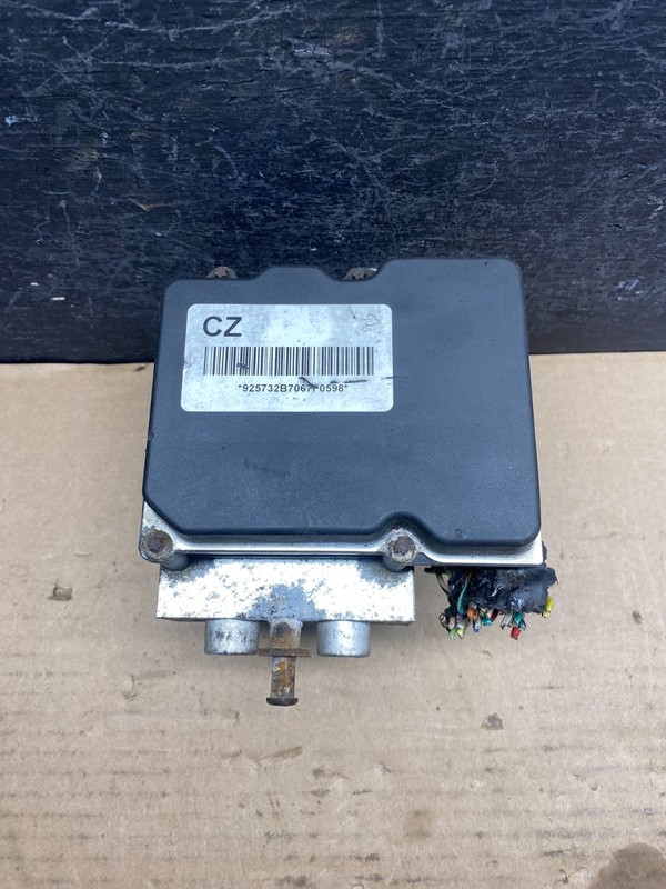 2009 2014 Chevrolet Tahoe Suburban ABS Anti Lock Brake Pump 15905732 ae2153 DG