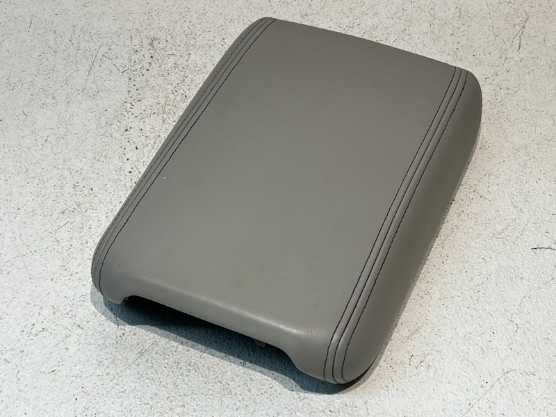 07-17 Buick Enclave Acadia Center Console Lid Armrest OEM Gray Leather