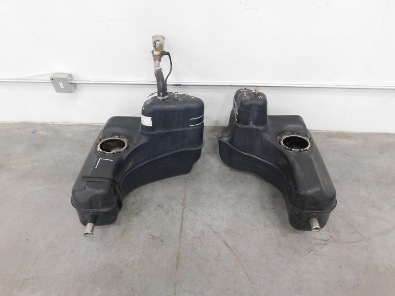 2017 17 18 19 20Audi R8 V10 Plus Fuel Tanks #3300 Q1
