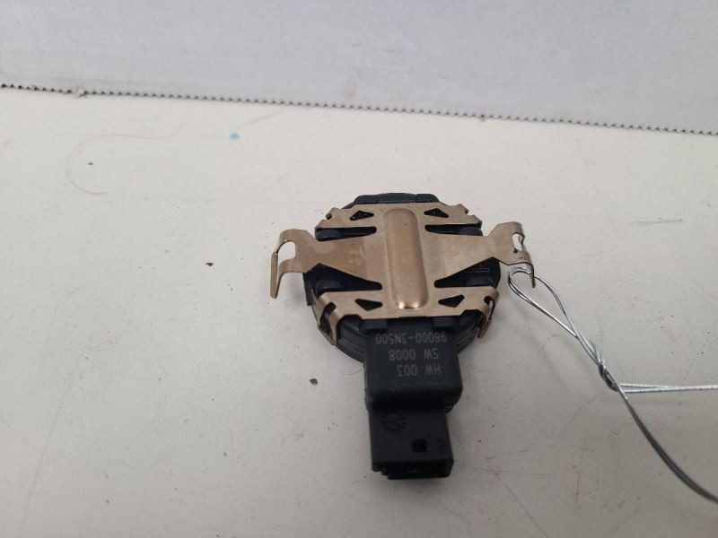 Chasis ECM Rain Sensor Fits 2016 Equus 567927