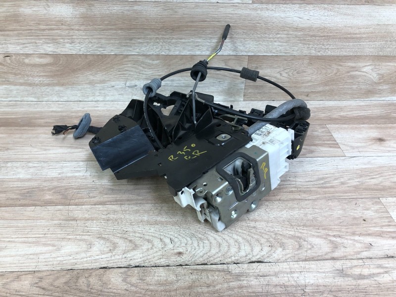 MERCEDES BENZ OEM W251 R350 R500 REAR PASSENGER SIDE DOOR ACTUATOR LATCH LOCK