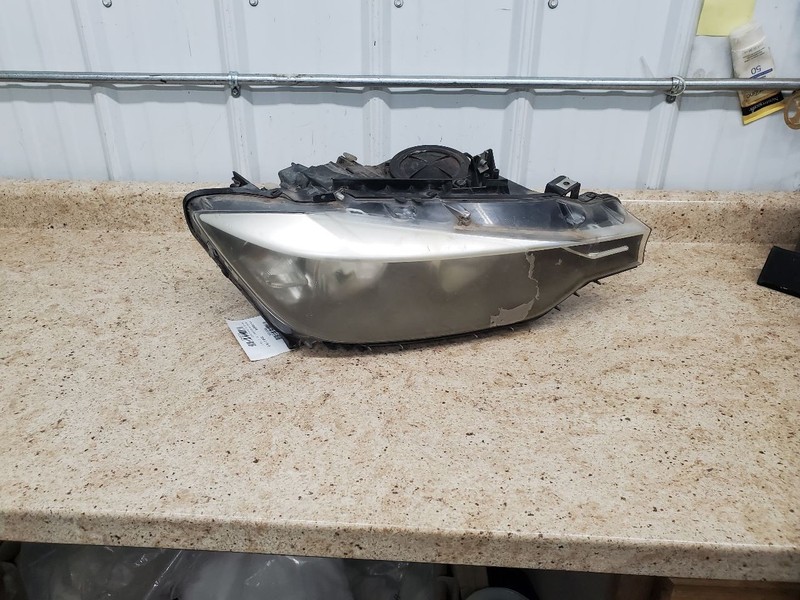 Passenger Right Headlight Halogen Fits 12-15 BMW 320i 301608