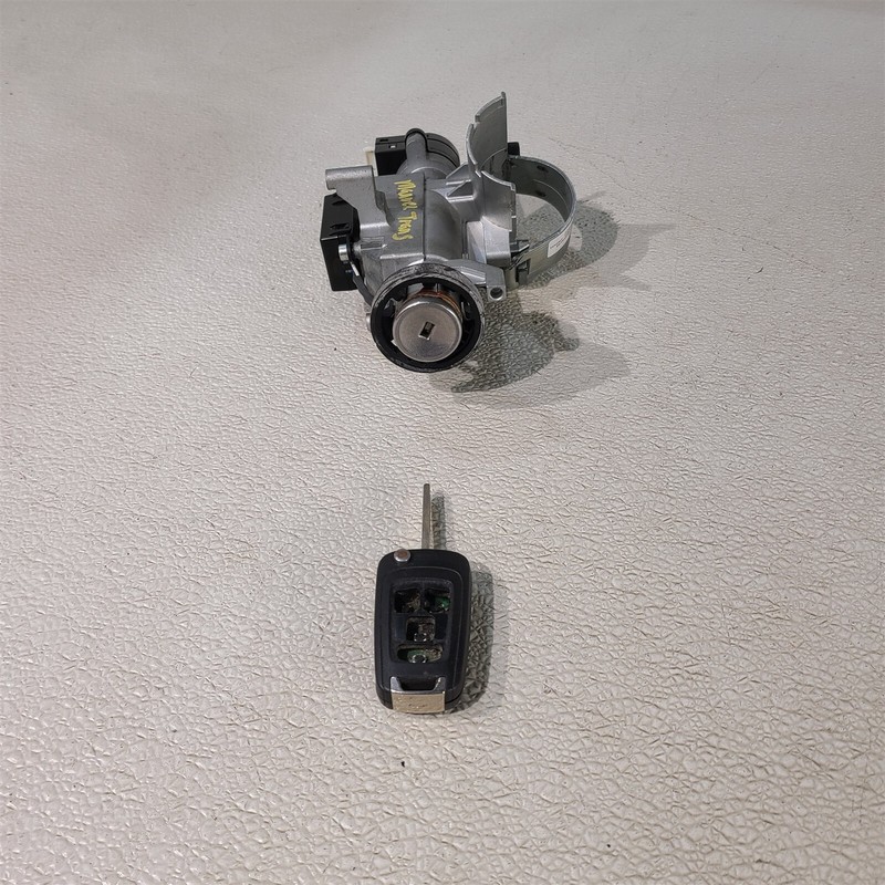 10-15 Camaro Ss Ignition Switch Cylinder With Key Oem Manual Trans Aa7478
