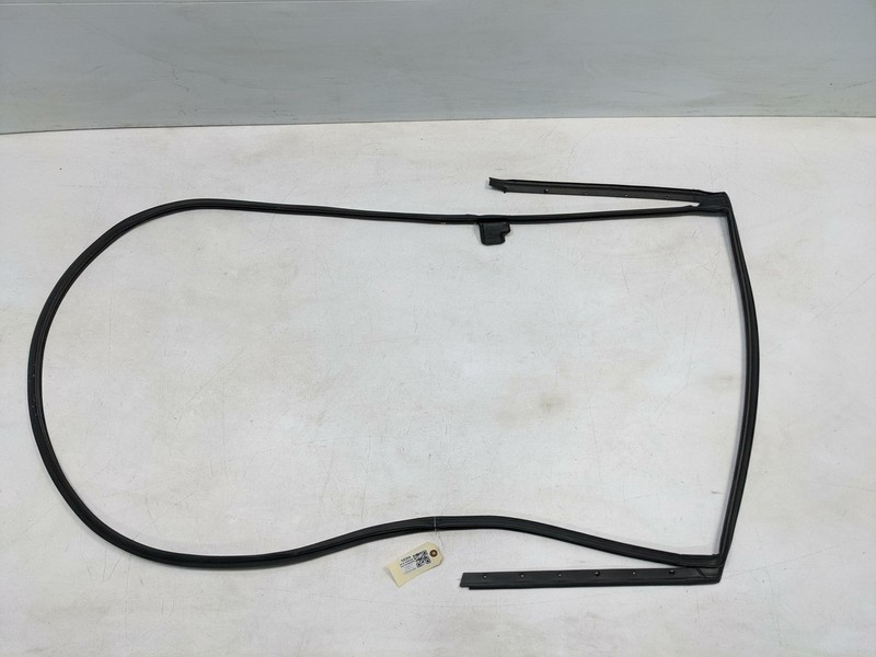 Rear Right Pass Door Weatherstrip 2019 Nissan Pathfinder 82830-3KA0D 2016 - 2018
