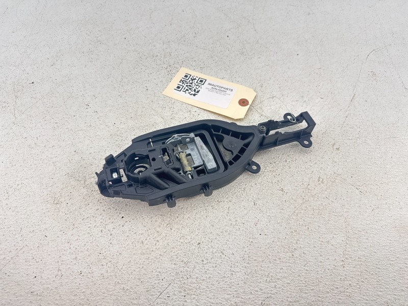 2020-2025 FORD ESCAPE FRONT RIGHT SIDE OUTER DOOR HANDLE BASE BRACKET OEM