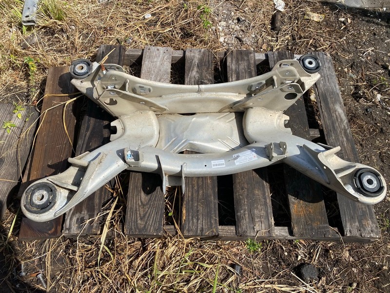 04-14 AUDI A8 A8L QUATTRO REAR SUSPENSION UPPER SUBFRAME CROSSMEMBER CRADLE OEM