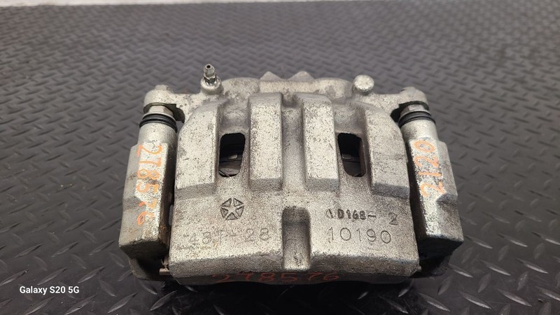 14-22 Jeep Cherokee Front Right Passenger Brake Caliper OEM 68225168AC