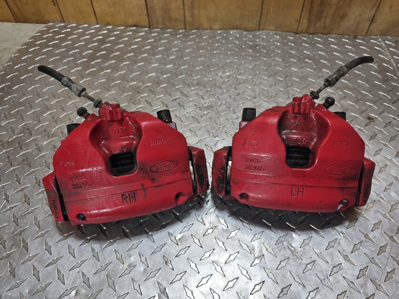 2013-2018 Ford Focus ST Front Brake Caliper Set LH RH Tested Oem