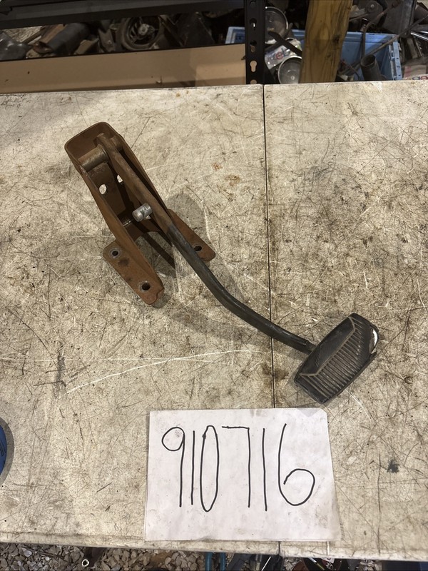 Brake Pedal 1999-2007 Ford F250 F350 F450 F550 Automatic