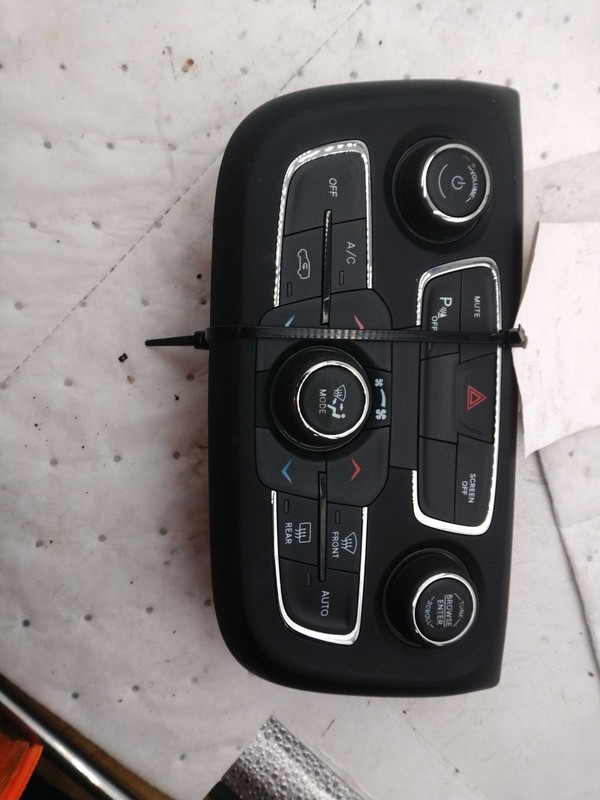 2019 Jeep Compass A/C Selector Switch OEM White 82K Miles Warranty NJ25-27395