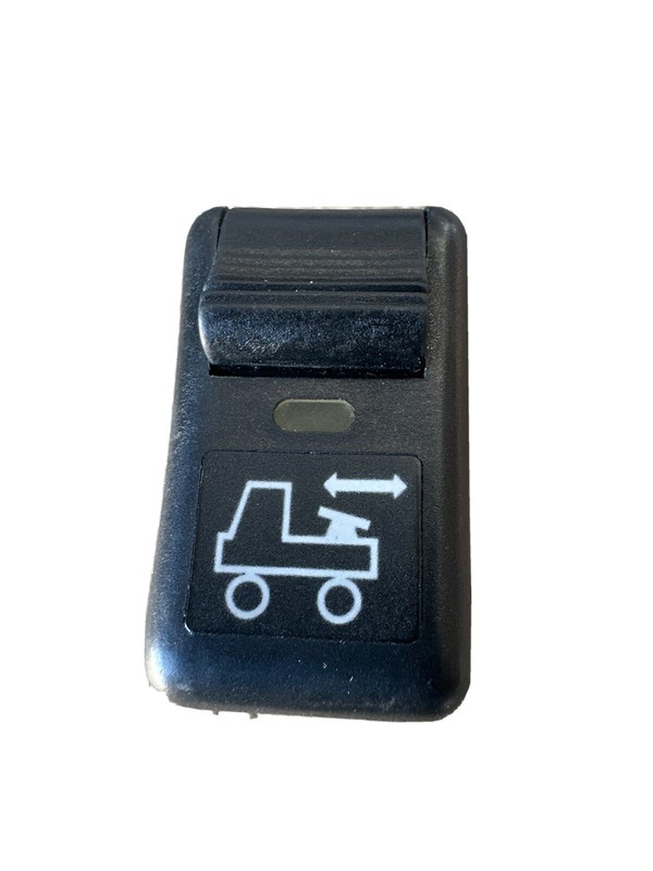 ✅ VOLVO VNL 2 GEN SEMI TRUCK 04-18 OEM FIFTH WHEEL SLIDE SWITCH, P# 8158235 ✅