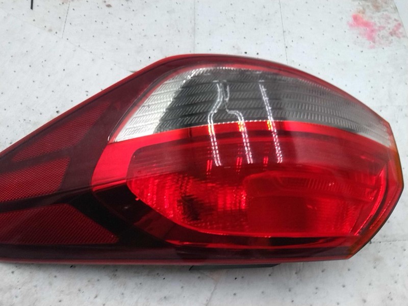 2017-2018 KIA Forte Right Tail Light Assembly Black Used, Scratches, 111K Miles
