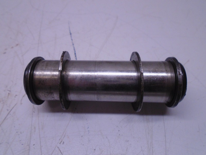 A2b F695440 Force L-Drive Pivot Tilt Pin Yoke to U-Joint Housing