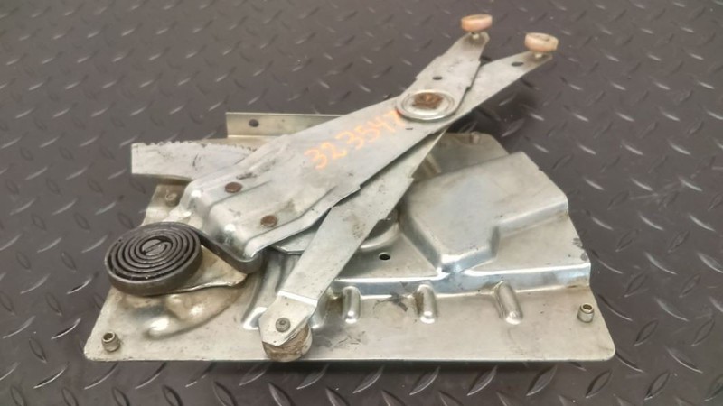 95-05 Chevrolet S10 Blazer Rear Left Driver Manual Window Regulator OEM 15092749