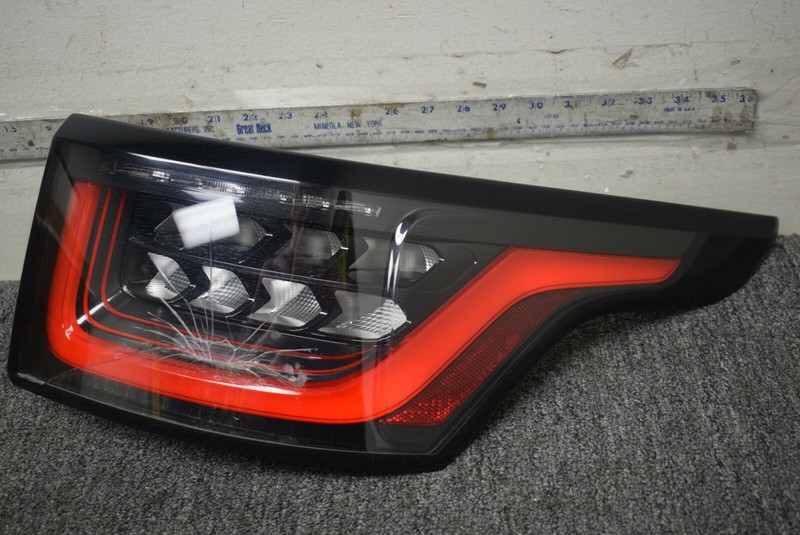 2017 LAND ROVER SPORT RIGHT SIDE TAIL LIGHT FACTORY OEM